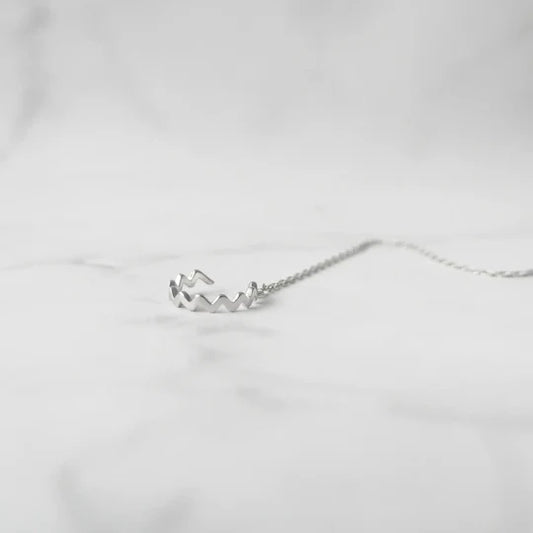 垂鍊線條純銀耳扣（單耳・925 純銀・14K 白金鍍層）