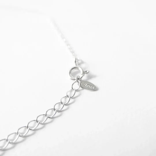 蛋白石行星項鍊，天然蛋白石虹彩遊色，925 純銀鍍鉑金設計，行星造型項鍊