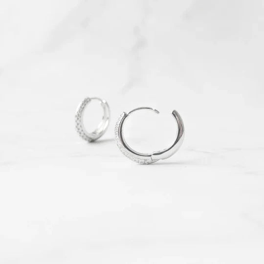 鋯石密鑲圓環耳環（925純銀／抗氧化銠層）