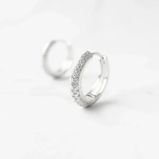 鋯石密鑲圓環耳環（925純銀／抗氧化銠層）