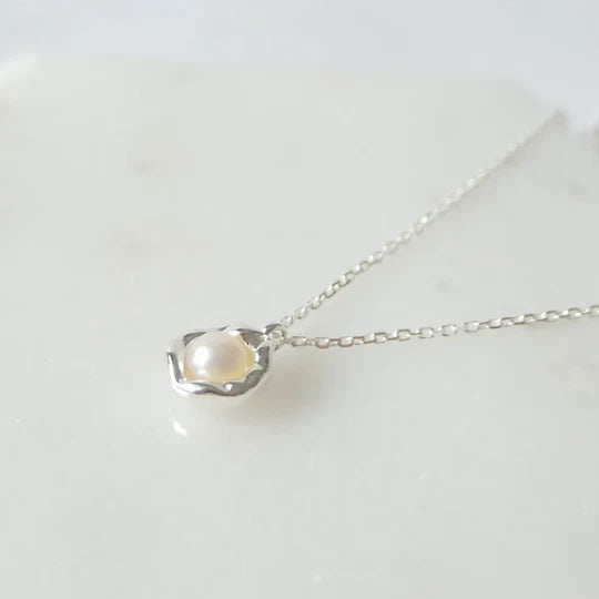 珍珠吊墜項鍊（925純銀、珍珠）