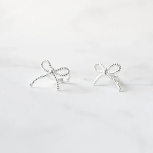 扭結緞帶造型耳環（925 純銀）