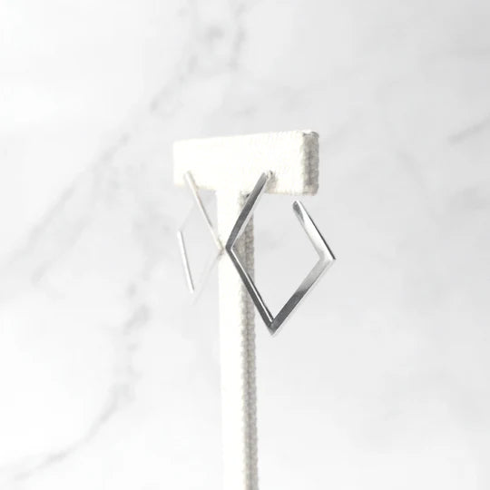 方框輪廓純銀耳針（925純銀+14K 白金鍍層）