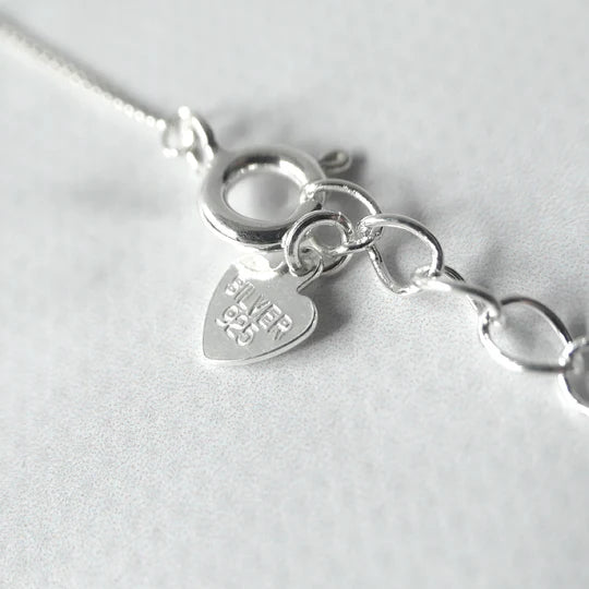 鯨尾純銀吊墜項鍊，海洋意象設計，925 純銀材質，簡約守護系項鍊